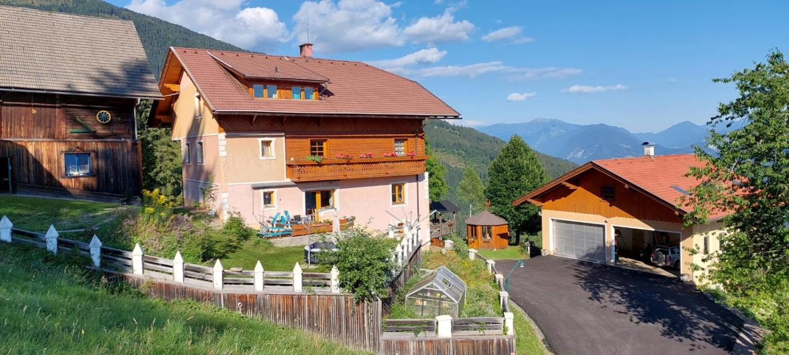 Almen-Kraeuter-Oberreiter Apartment Dellach im Drautal Exterior photo